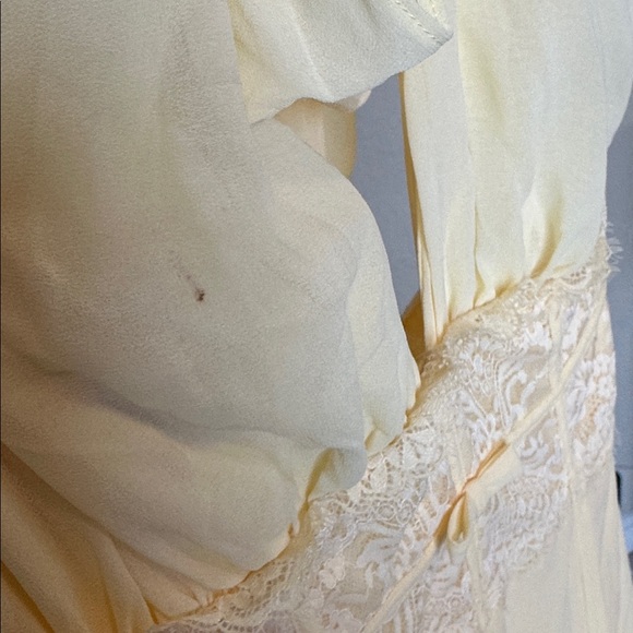 House of CB 'Ailani' Butter Yellow Georgette Halter Neck Mini Dress Size L NWOT - Picture 7 of 12